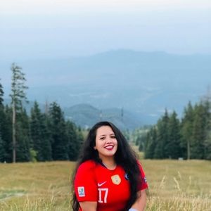 Meet your Posher, Yarita